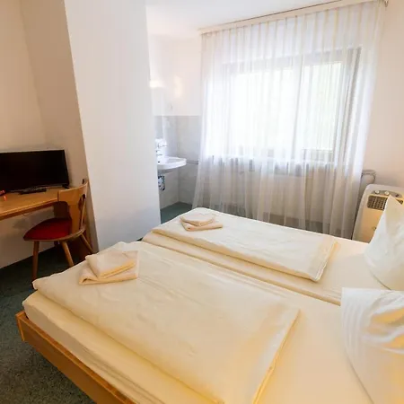 Landgasthof Ratz 호텔 2*