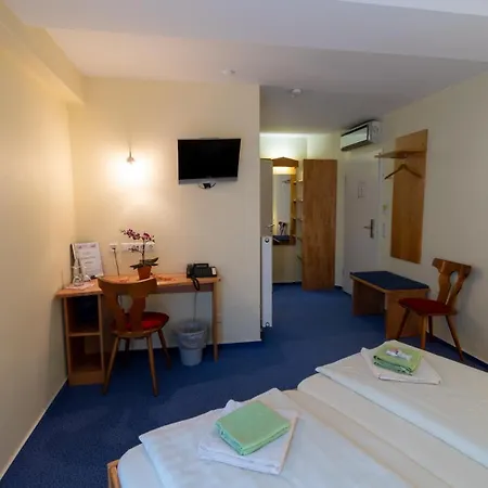 Landgasthof Ratz 2* 라이나우